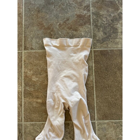 New Skims Seamless Sculpt Mid Thigh Short Size Small Sand - Picture 5 of 9